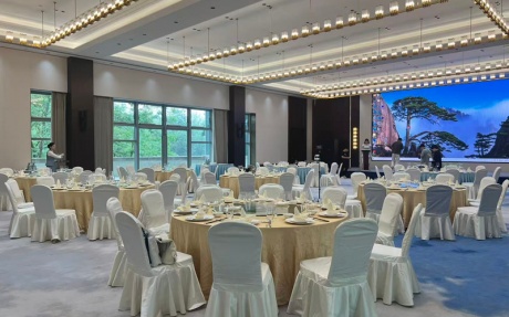 桂苑-牡丹亭 [ 最大15桌 · 高6.0m · 无柱 · 长方形 · 低消4688 ]